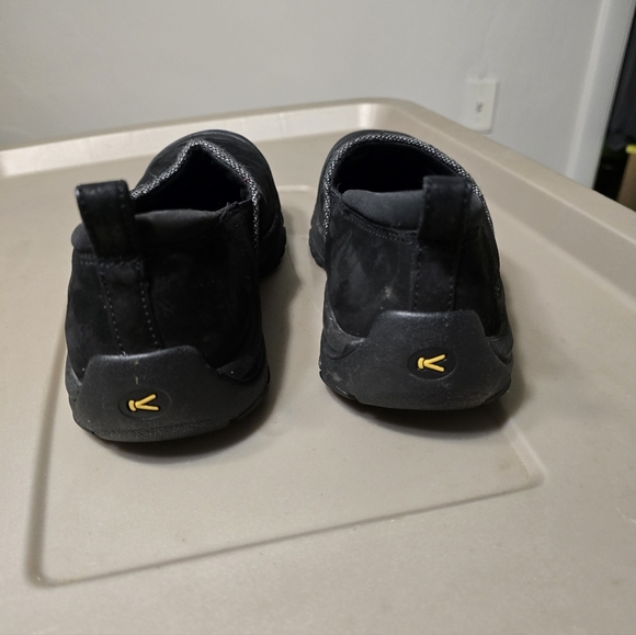 KEEN Women's Black Slip-On Mule Shoes - Picture 3 of 5